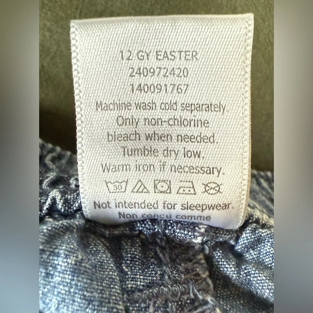 🌸 Gymboree Girls Denim Chambray Shorts w/ Floral Bow – Size 2T